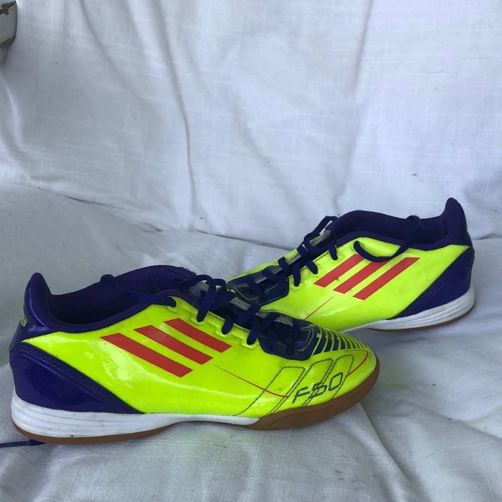 Messi F50 indoor soccer shoes